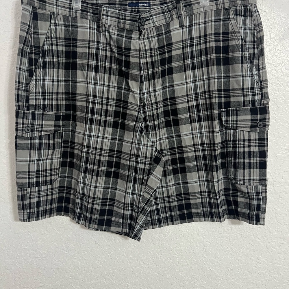 Basic Editions Short Mens Size 46 Gray Plaid Cargo Utility Casual #319